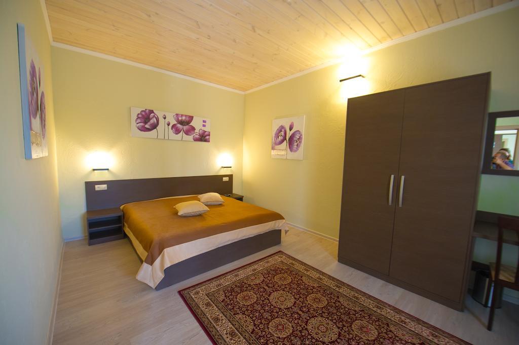 Prince Trubetskoi Winery Hotel Nova Kakhovka Quarto foto